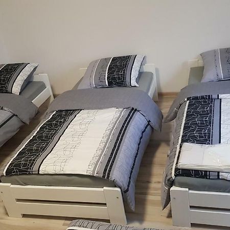 Apartamenty Mila ザブジェ エクステリア 写真