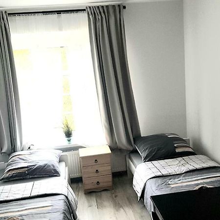 Apartamenty Mila ザブジェ エクステリア 写真